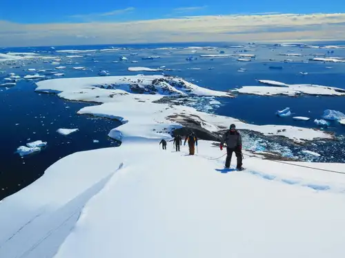 Antarctica - Basecamp - free camping, kayaking, snowshoe/hiking, mountaineering, photo workshop - gallery 13