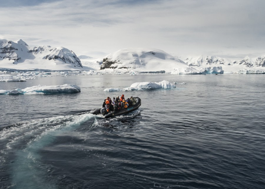 Antarctica - Basecamp - free camping, kayaking, snowshoe/hiking, photo workshop, mountaineering - gallery 11