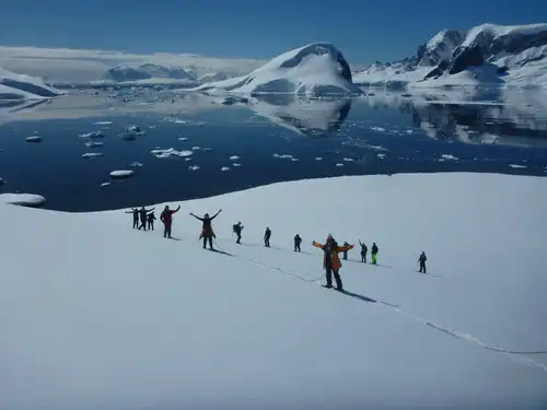 Antarctica - Basecamp - free camping, kayaking, snowshoe/hiking, photo workshop, mountaineering - gallery 0