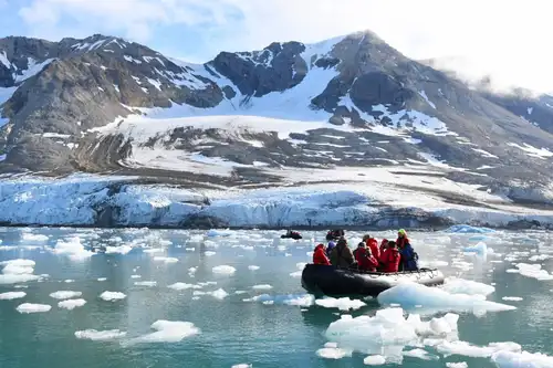 Around Spitsbergen, In the realm of Polar Bear & Ice - gallery 19