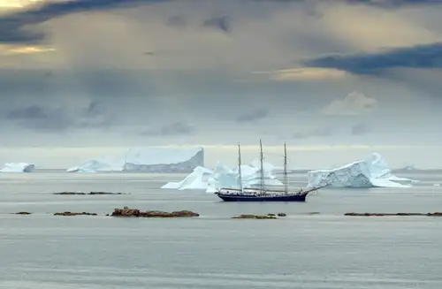 East Greenland - Scoresby Sund - Iceland, Aurora Borealis, Fly & Sail - gallery 0