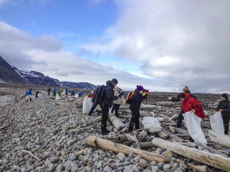 North Spitsbergen Basecamp - Free kayaking, Hiking, Photo Workshop, Cleaning the Shores - gallery 1