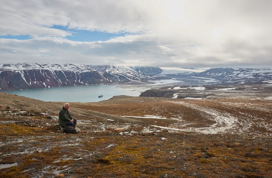 North Spitsbergen Explorer - Versatile landscapes, sea ice & wildlife - Summer Solstice - gallery 3