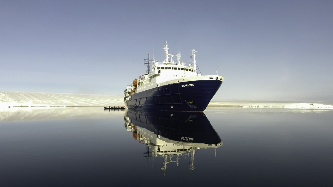 Remote Weddell Sea Explorer - incl. helicopters - gallery 1