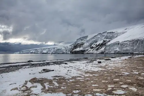 An igneous paradise: Franklin Island - Nexta Expeditions