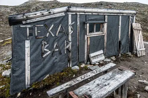 Svalbard’s Texas Bar - Nexta Expeditions