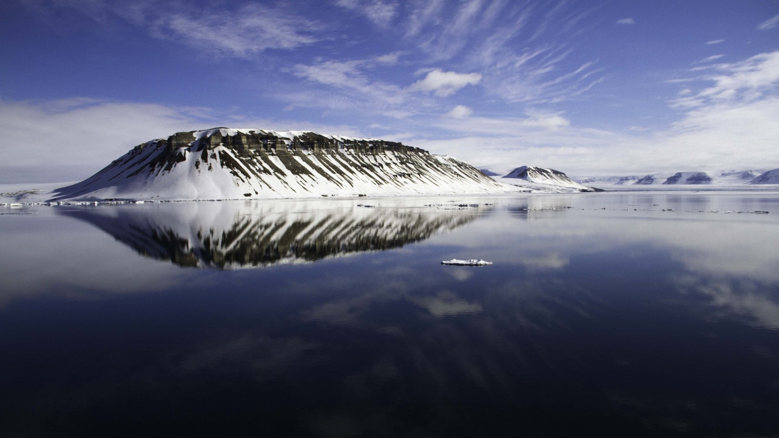 The Ice-Jewelled Geology of Spitsbergen