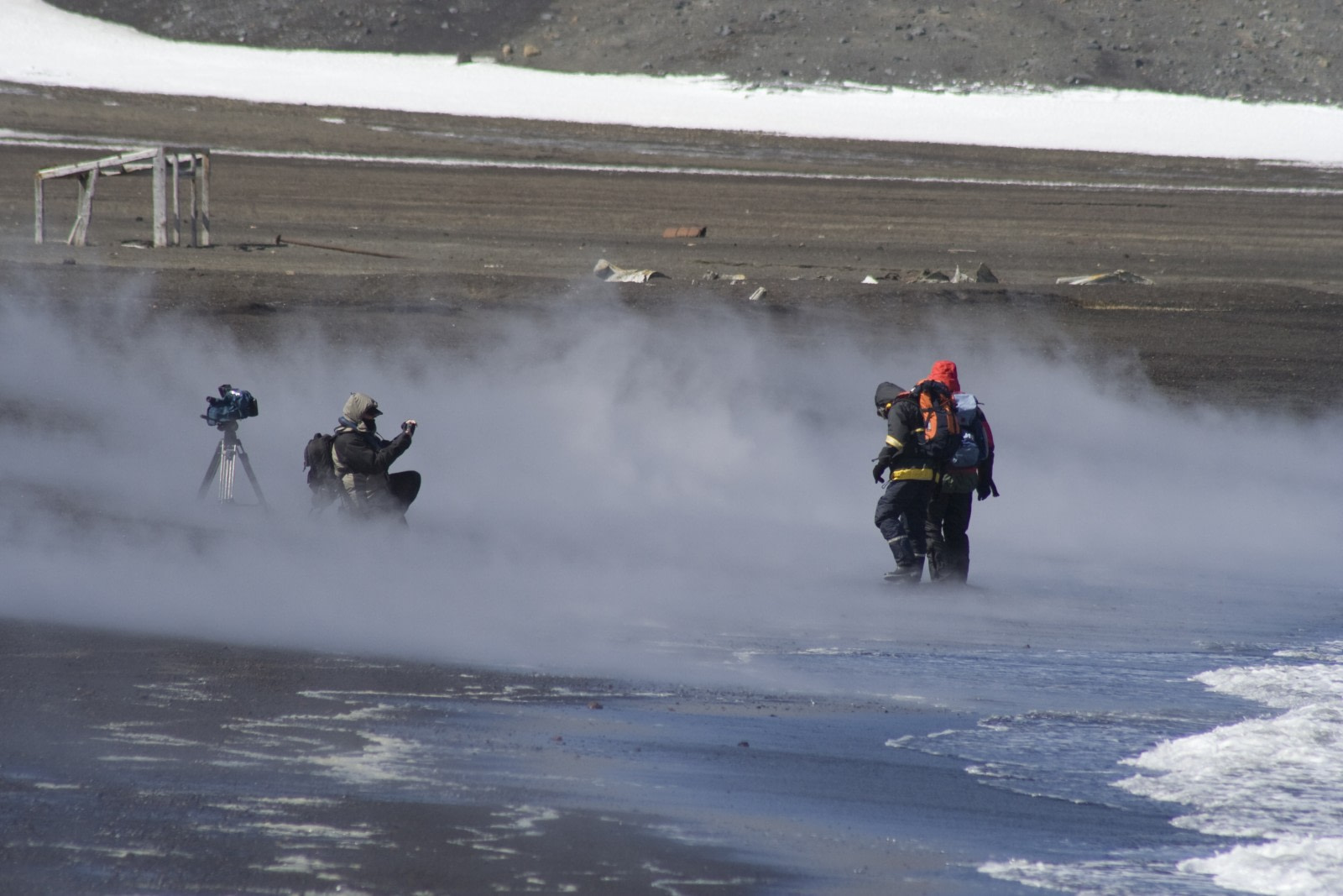 Deception Island deceptively active