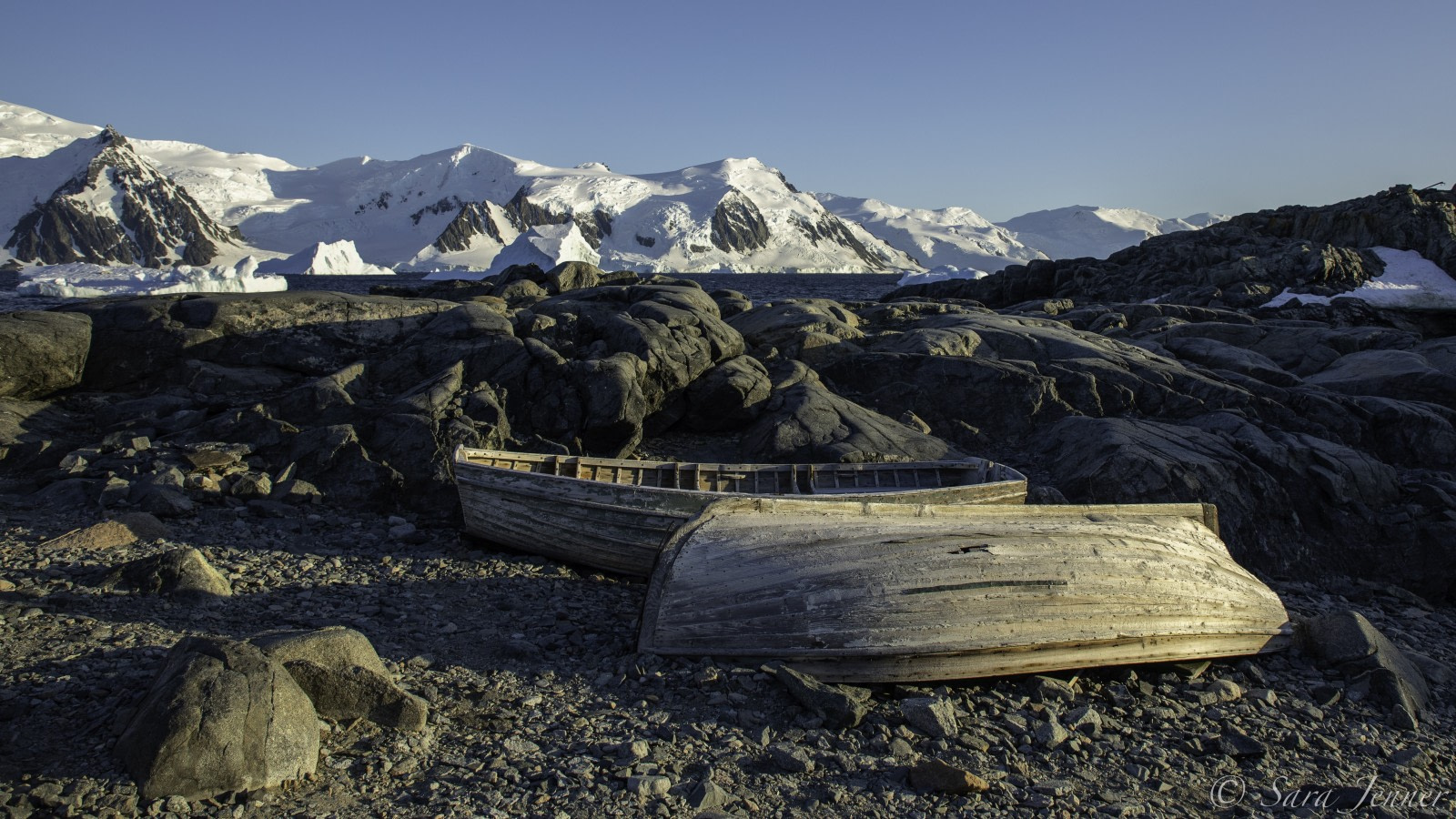 Antarctica - Beyond the Polar Circle - Wilkins Ice Shelf - Aurora Australis