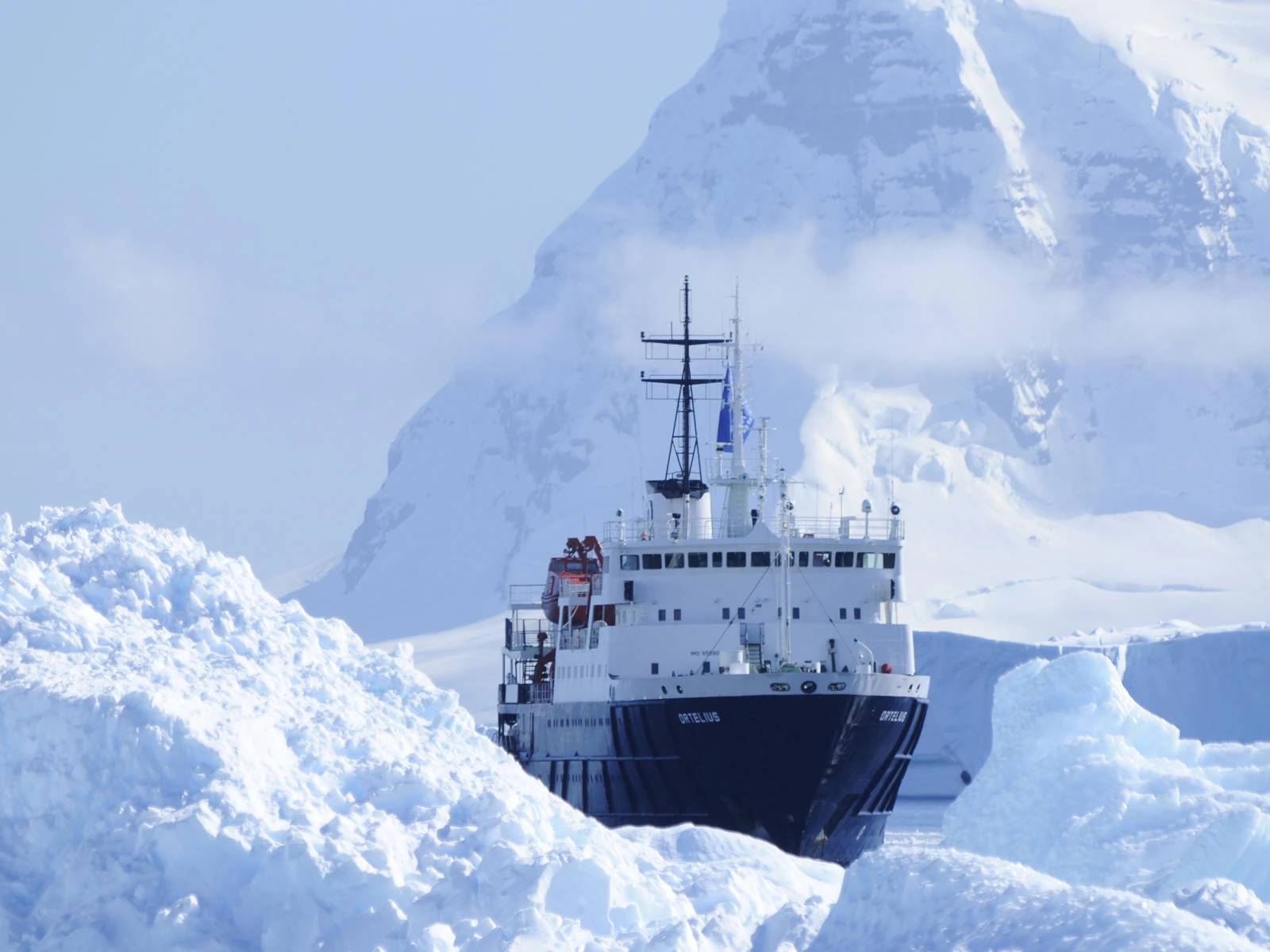 Antarctica - Beyond the Polar Circle - Wilkins Ice Shelf - Aurora Australis - gallery 0