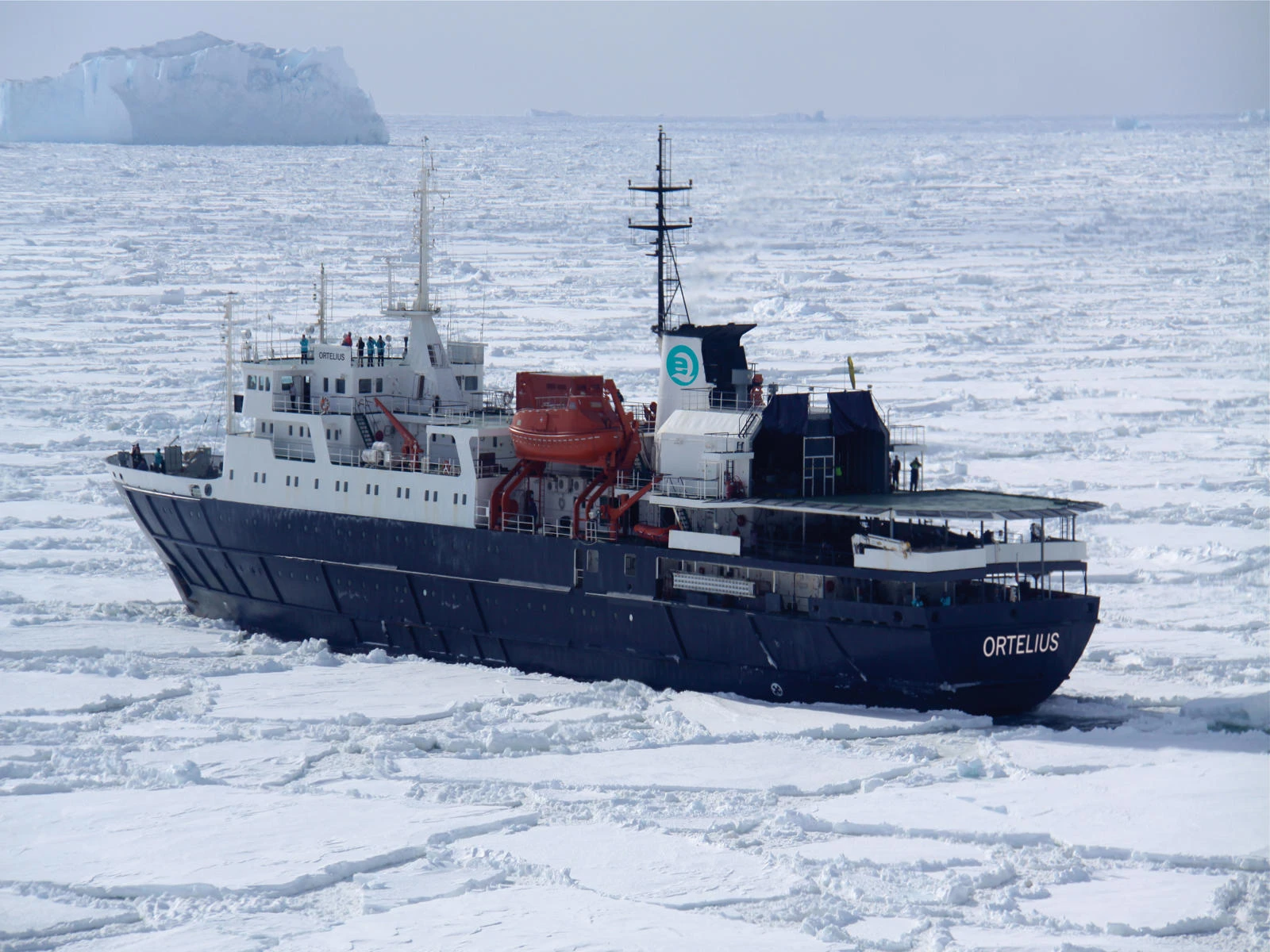 Antarctica - Discovery and learning voyage + navigational workshop - gallery 9