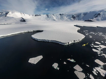 Antarctica - Discovery and learning voyage + navigational workshop - gallery 8