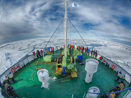 Antarctica - Beyond the Polar Circle - Wilkins Ice Shelf - Aurora Australis - gallery 10