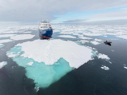 Antarctica - Polar Circle - Whale watching - gallery 3